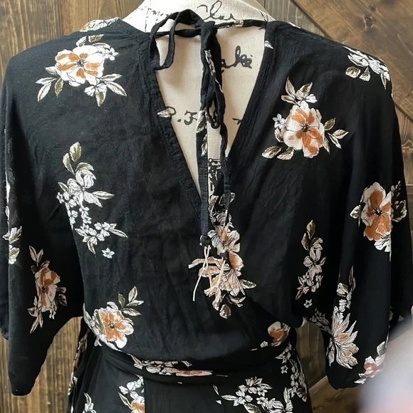 FAITHFULL THE BRAND Eze Wrap Dress - Picture 4 of 10